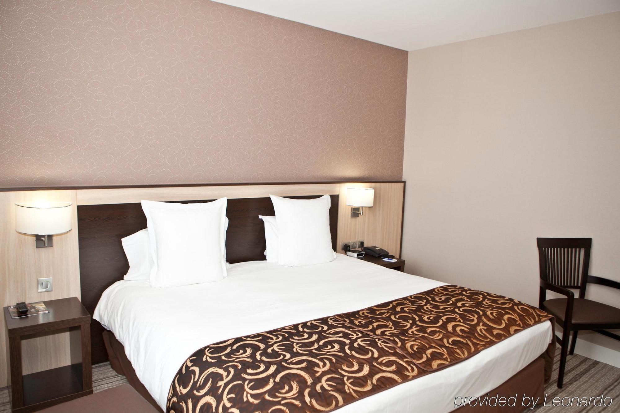 Best Western Plus Hotel Malherbe Caen Phòng bức ảnh