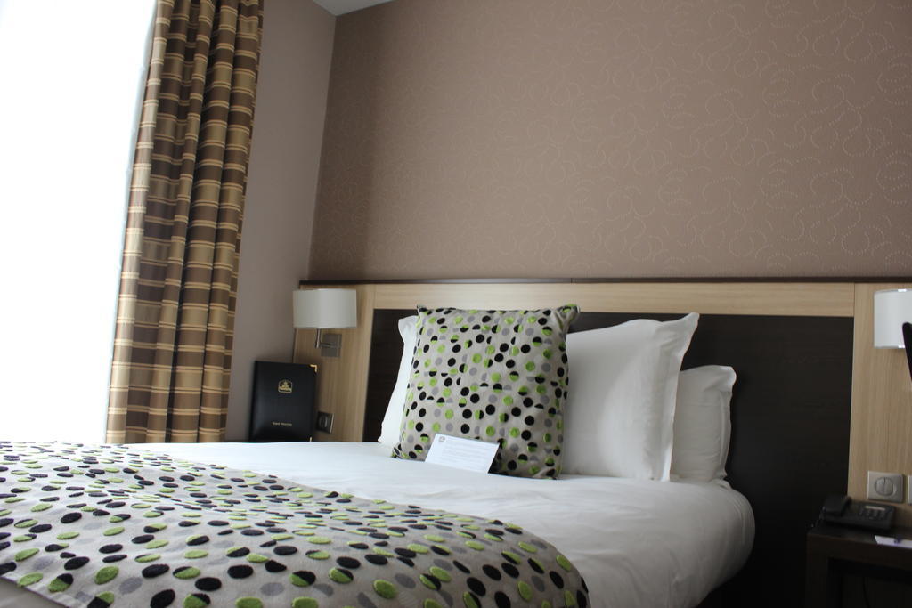 Best Western Plus Hotel Malherbe Caen Phòng bức ảnh